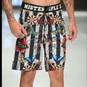 Mister Triple Skull Rock Star Butterfly Floral Mens Large Board Shorts  NWOT